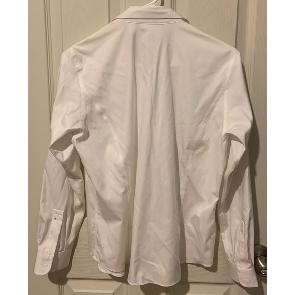 EUC Liz Clairborne Petite white button up size 6p - Picture 2 of 3